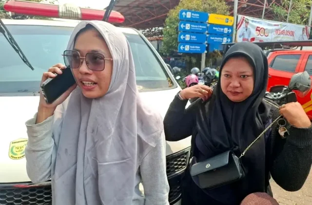 Indonesian passenger ferry carrying 243 people loses contact while sailing in the Java Sea